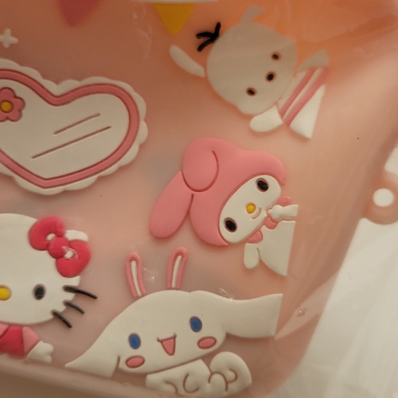 🐶2/$15🐶Hello Kitty cross body - Picture 8 of 11